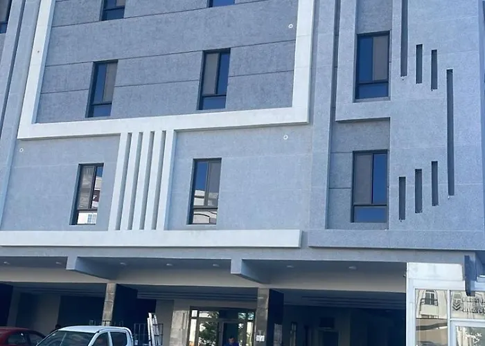 فاخرة المنار خلف الياسمين مول
